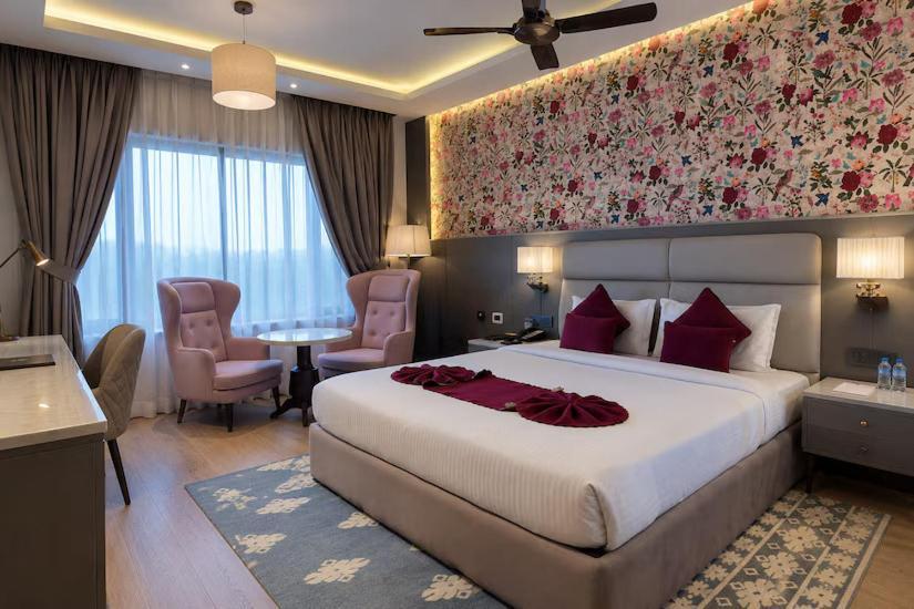Honeymoon Suite on F&B services